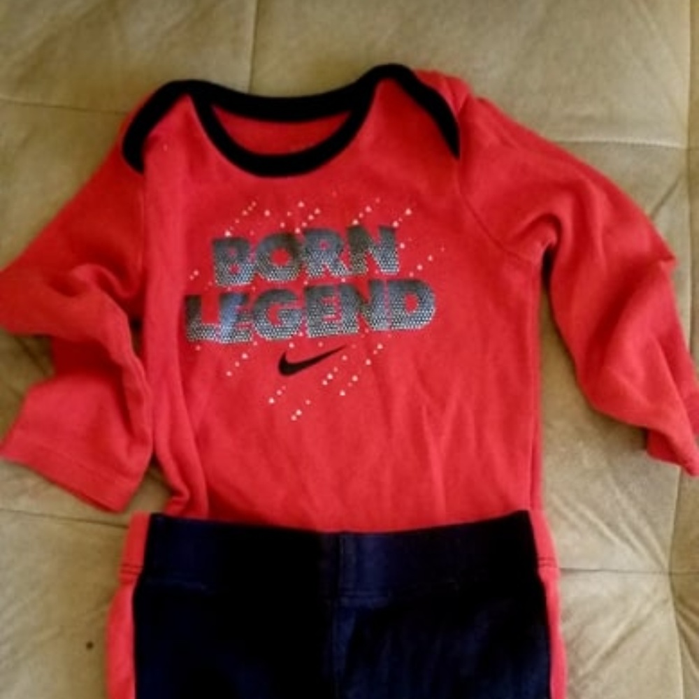 Baby 9mo Nike Born Legend Outfit